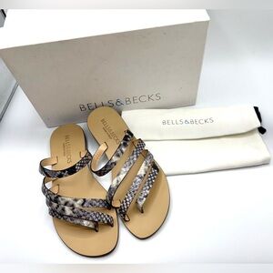 Bells & Becks Black Strappy Sandal Faux Snakeskin Leather Flats Italy US 7 w/Box